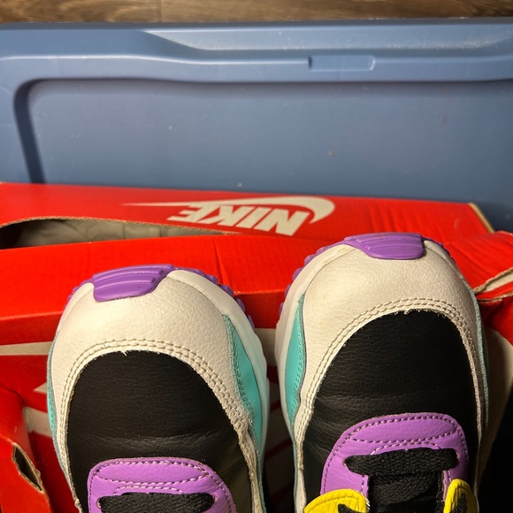 Nike Air Max 90 size 5.5Y Women’s - Picture 5 of 16